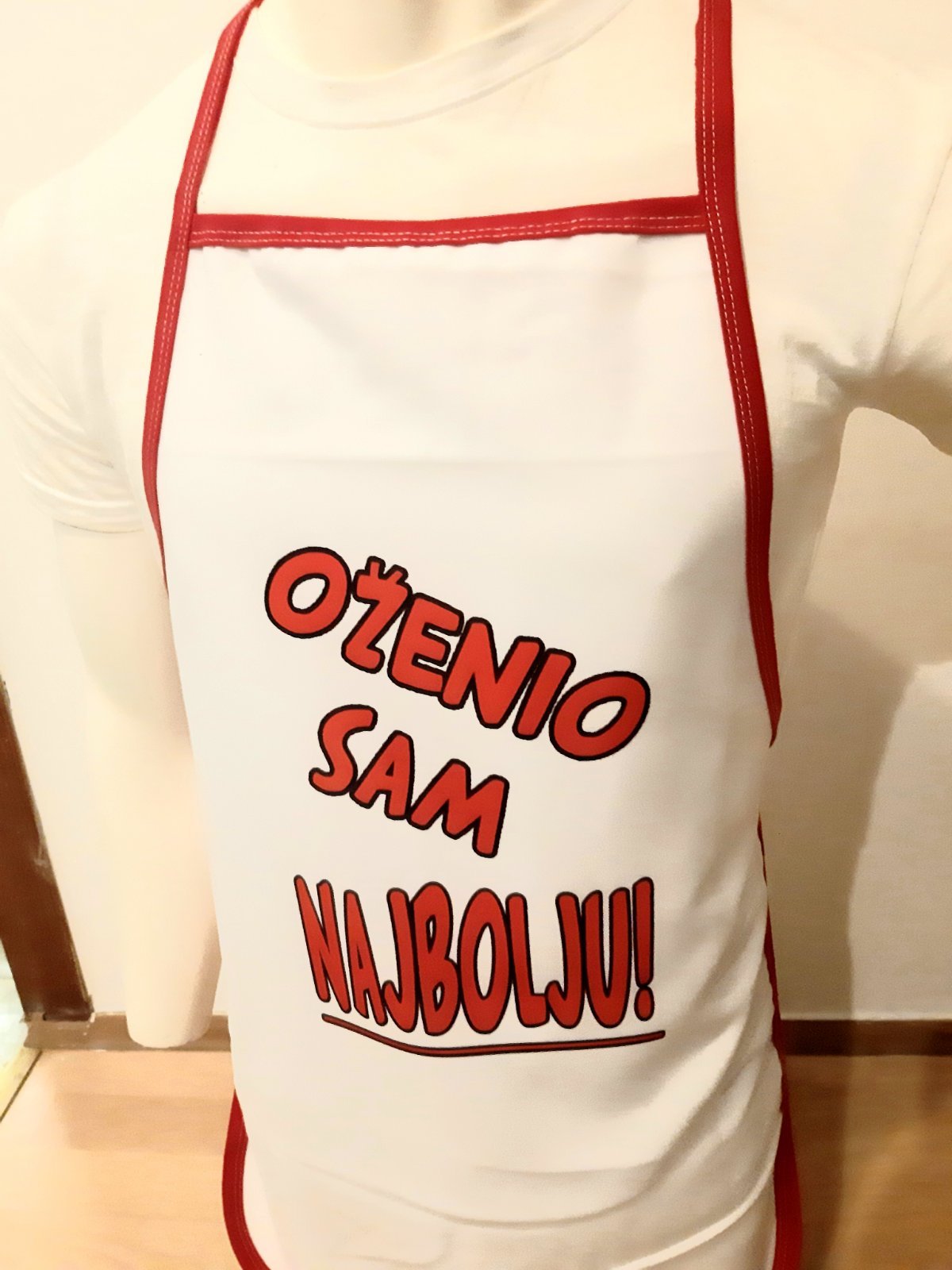 Kecelje sa stampom natpisom/Kecelje po zelji/ozenio sam najbolju.jpg